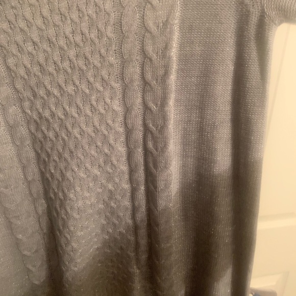 Sweater - Picture 4 of 4